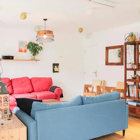 Large Family With Balcony And Parking Paris